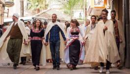 Hashtag #Azariw : des défilés en tenues traditionnelles à Alger et Bejaia