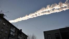 Une météorite explose au-dessus de l'Oural, un millier de blessés