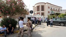 Libye : des milices encerclent plusieurs ministères
