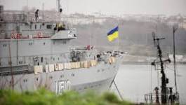 Des hommes armés s'emparent d'un navire de guerre ukrainien en Crimée