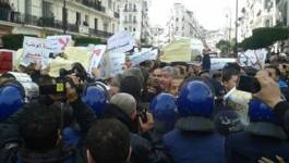 La police réprime une manifestation à Alger contre le gaz de schiste