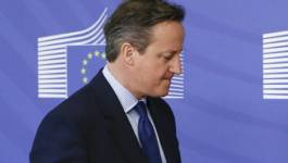 Le Royaume-Uni plus que jamais divisé et l'Europe fait pression pour hâter le divorce