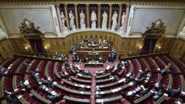 Acquis à la droite, le Sénat français va durcir la loi Travail