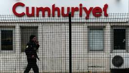 Turquie : le rédacteur en chef du quotidien Cumhuriyet arrêté