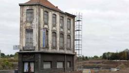 Salah Oudjane, cafetier victorieux des bulldozers