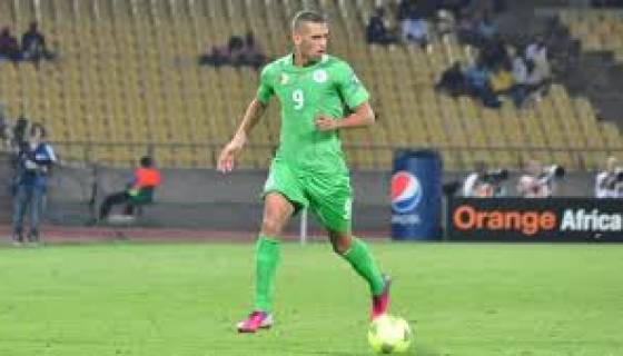 Le footballeur Islam Slimani sacré Ballon d’or 2013