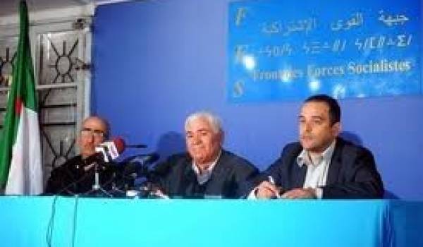 Rachid Hallet, Ali Laskri et Chafaa Bouaiche.