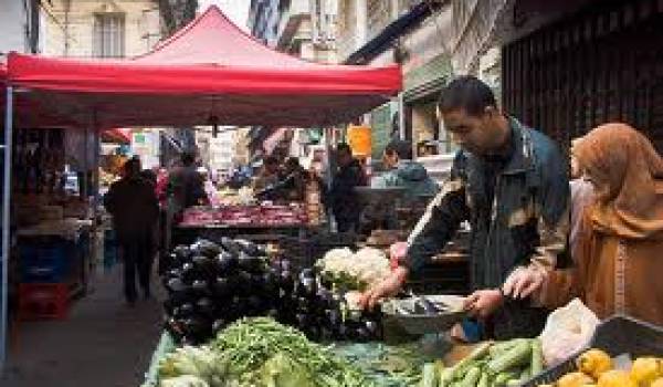 Des travailleurs de l'ex-Cofel veut avoir des box dans le nouveau marché d'El Kerma.