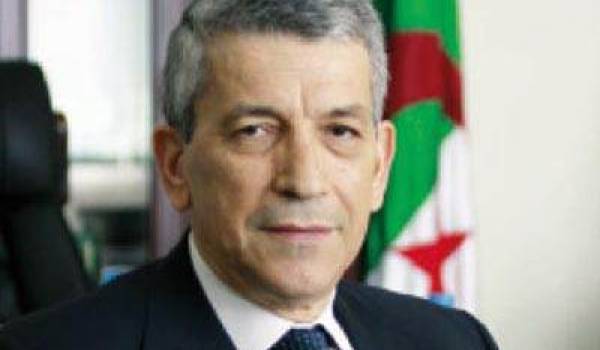 M.Abdelatif Baba Ahmed, ministre de l'Education nationale.