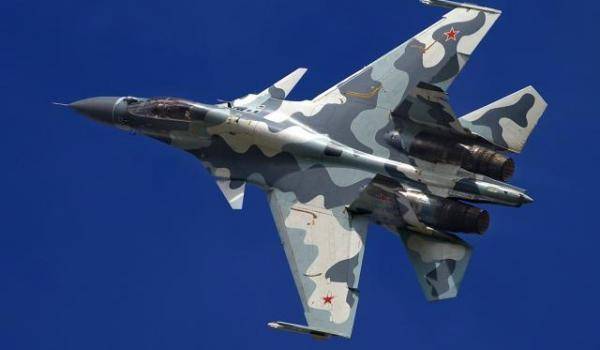 Un Sukhoi Su-30 