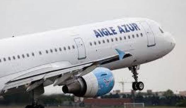 Aigle Azur.