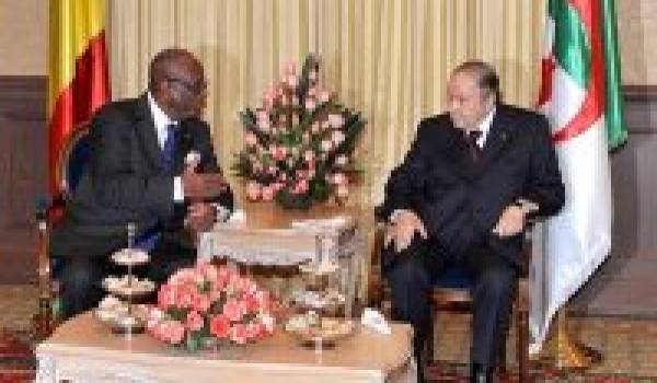 Ibrahim Boubacar Keita et Abdelaziz Bouteflika.