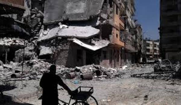 Homs est cernée et pilonnée par l'armée de Bachar al Assad