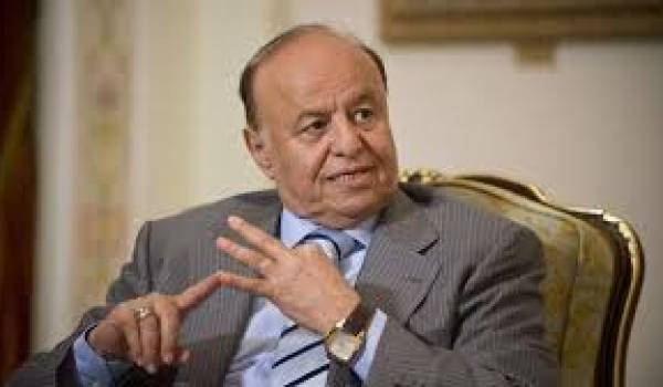  Le président Hadi désarmé devant l'avancée des Houthis.