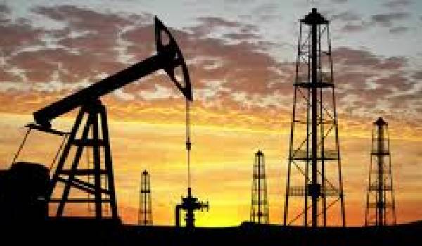 Le pétrole termine en baisse à 49,59 dollars le baril à New York