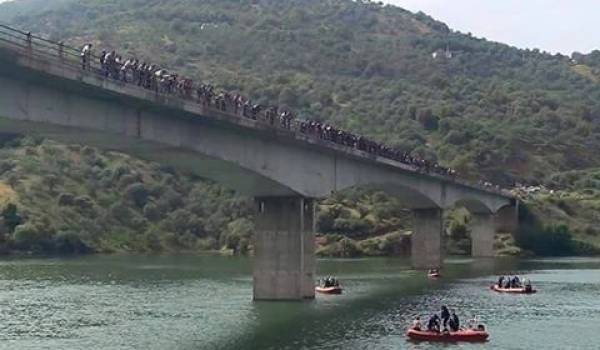 Repêchage du corps au barrage de Taksebt.