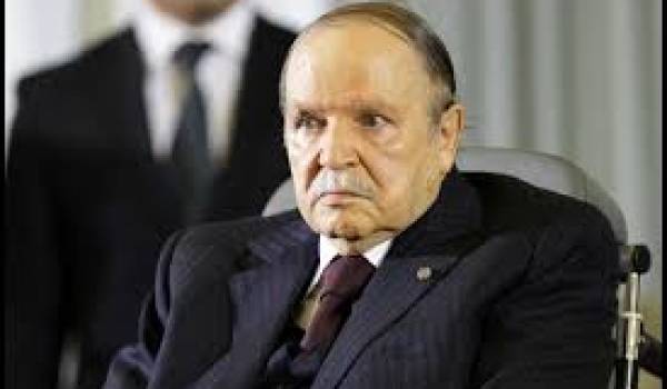 Abdelaziz Bouteflika remanie son gouvernement.