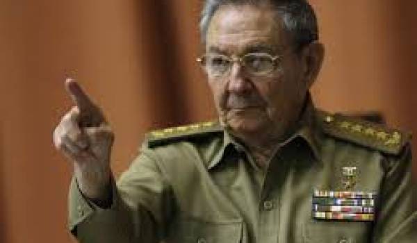 Raul Castro, héritier du pouvoir de son frère Fidel Castro est à Alger pour une visite de trois jours.