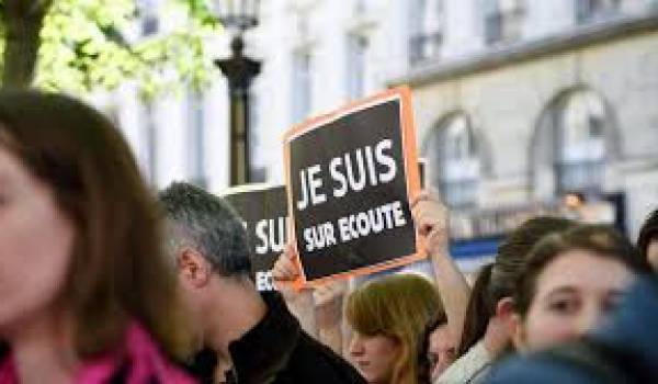 De larges mouvements de protestation ont dénoncé cette loi.