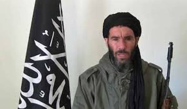 Mokhtar Belmokhtar serait vivant selon AQMI.