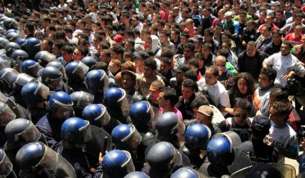 Le clan présidentiel est disposé à réprimer toute expression d'opposition à la candidature de Saïd Bouteflika. Photo archives.