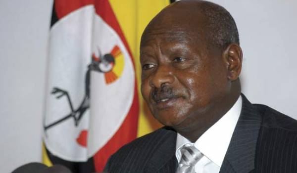 Yoweri Museveni, 71 ans, dont 30 ans au pouvoir.