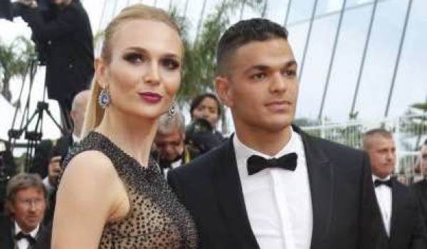 Ben Arfa et son épouse sur les marches du festival de Cannes.