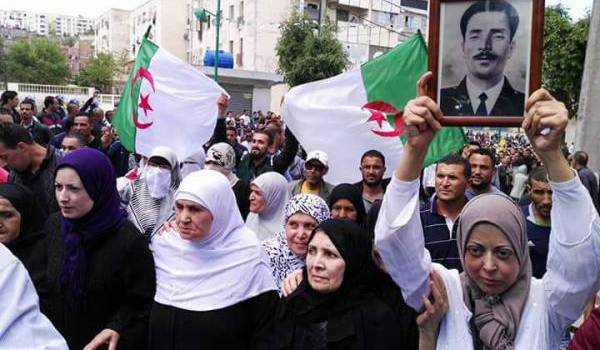 Manifestations contre les agissements de la police à Zighoud Youssef (Constantine)