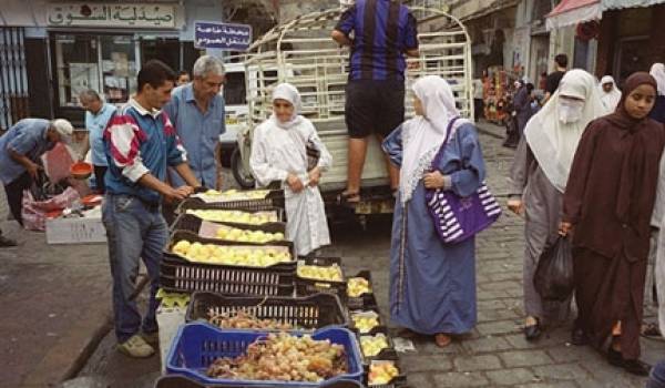 Marché improvisé à Alger. Photo AFP