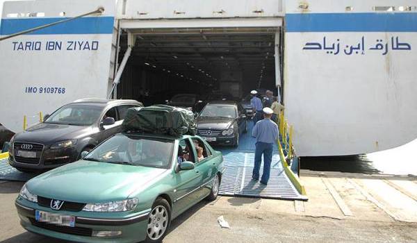 L'arrivée des émigrés au port d'Alger.