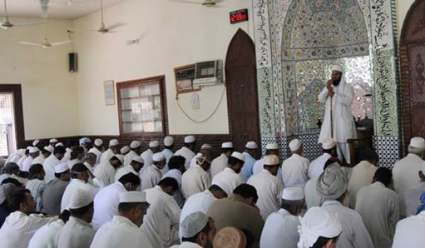  Le gouvernement égyptien  propose aux imams des éléments de discours «prêt à l'emploi»