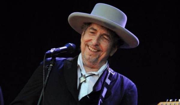 Bob Dylan garde le silence après le Nobel de littérature qui lui est octroyé. Photo AFP