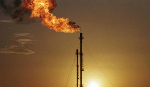 Les cours du pétrole ouvrent en hausse sur le marche mondial