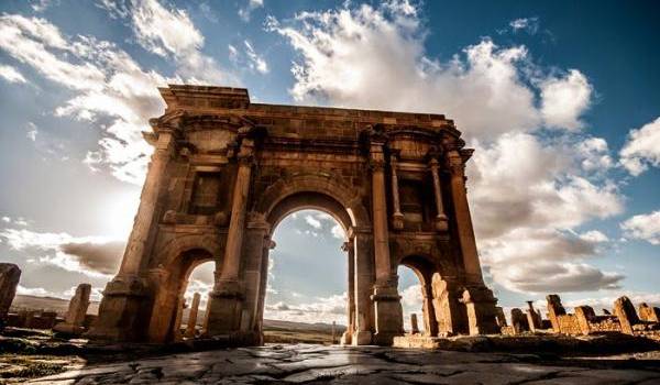 Timgad la millénaire.