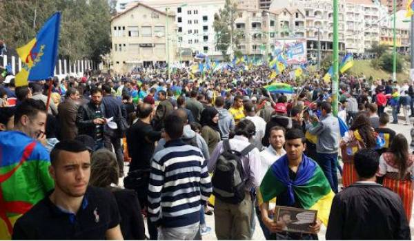 La marche du 20 Avril des militants du MAK à Tiz-Ouzou.