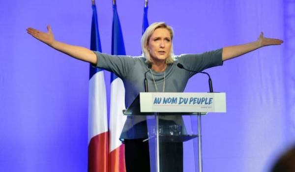 Marine Le Pen représente le courant de l'extrême droite dure.