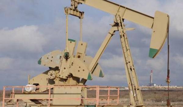 Le baril de pétrole clôture à 45,96 dollars à New York