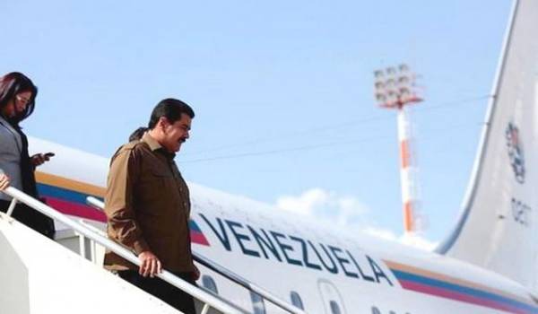 Nicolas Maduro fait encore une "escale technique" à Alger