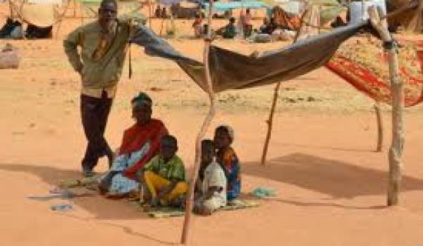 L'Algérie ouvrirait un camp de réfugiés.