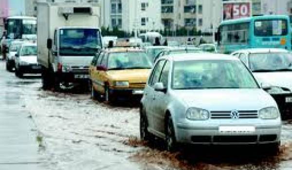 Les inondations menacent plusieurs localités d'Oran.