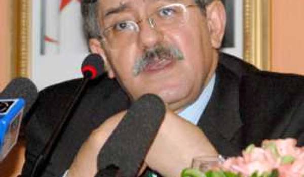 Ahmed Ouyahia sème la zizanie